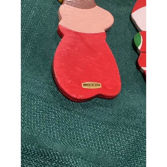 Vintage Christmas 20 Flat Wooden Hand Painted Ornament Lot Santa Snowmen Bears - Picture 16 of 16